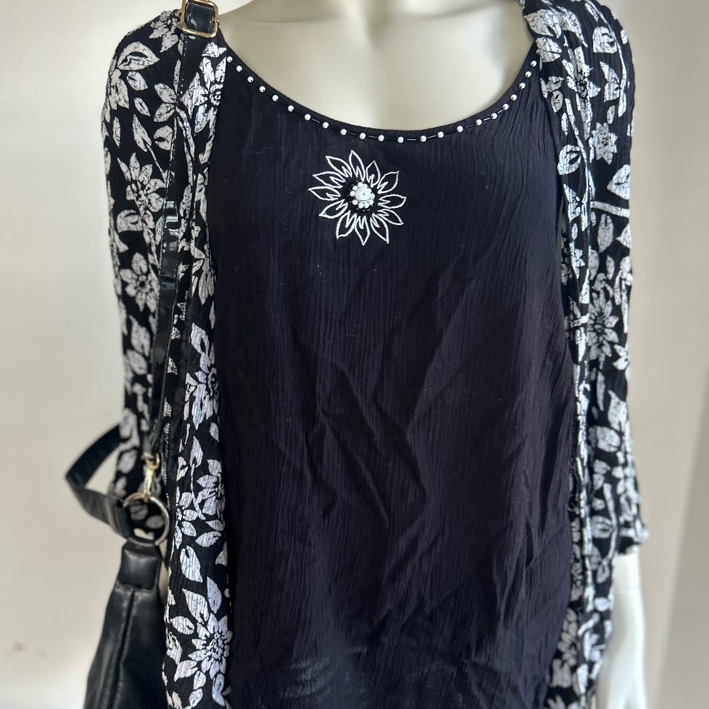 Studio 1940 26/28W Black and White Patterned Top